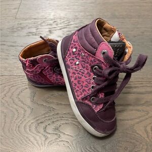 Geox girls purple runners sz 8.5T excellent condition